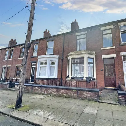 Rent this 3 bed townhouse on 31 Welbeck Street in Wakefield, WF1 5LD