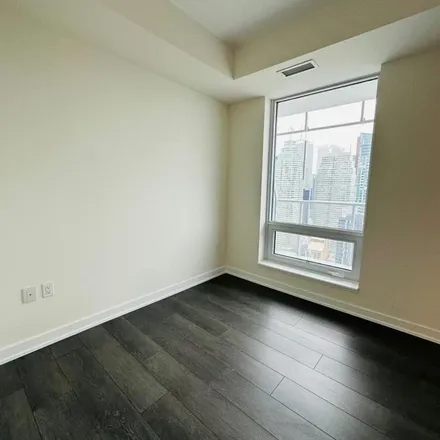 Image 2 - 7 Yonge Street, Old Toronto, ON M5J 1J5, Canada - Apartment for rent