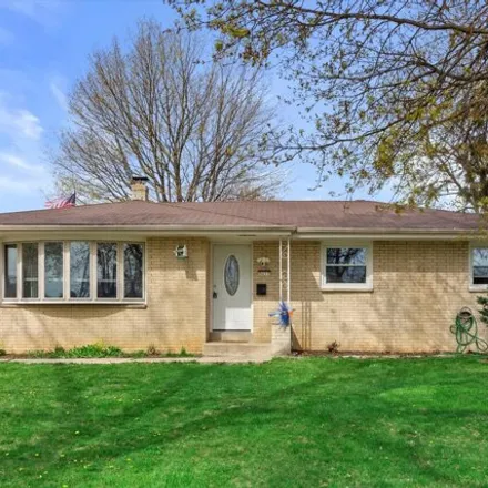 Buy this 3 bed house on 5057 South 19th Street in Milwaukee, WI 53221