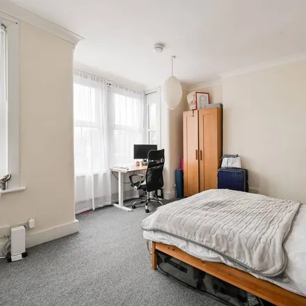 Rent this 4 bed townhouse on Shern Hall Methodist Church in Shernhall Street, London