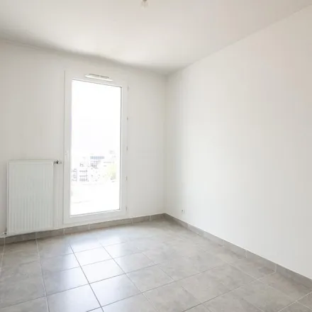 Rent this 3 bed apartment on L'Altar in 40 Rue Stéphane Mallarmé, 38100 Grenoble