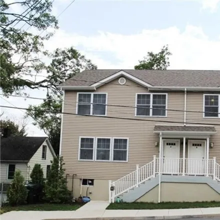 Rent this 5 bed house on 4 West Street in Village of Highland Falls, Highlands