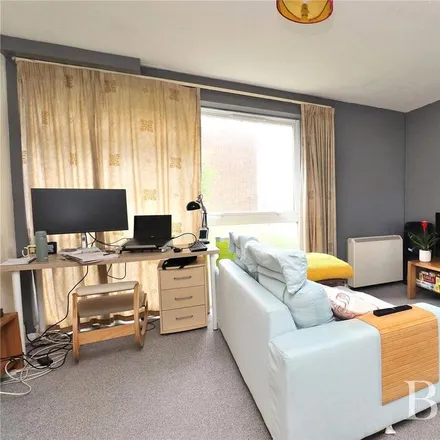 Image 2 - Waveney Drive, Chelmsford, CM1 7QB, United Kingdom - Apartment for rent