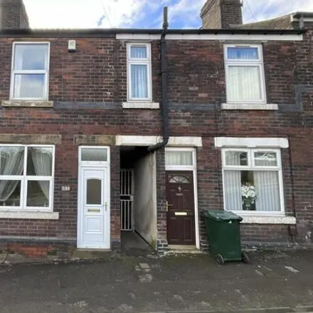 Buy this 2 bed townhouse on Wortley Road in Rotherham, S61 1JP