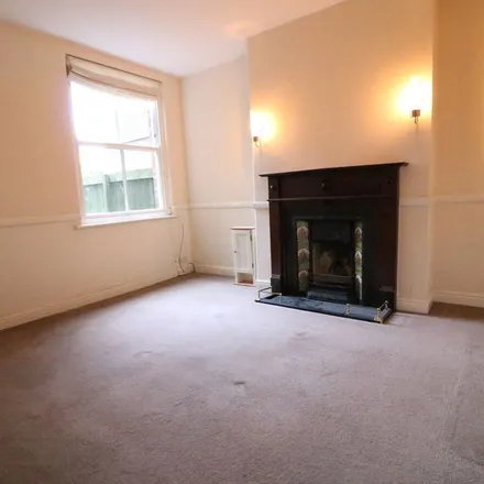 Rent this 4 bed apartment on Dragon Parade in Harrogate, HG1 5DG