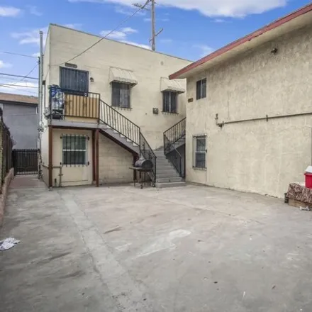 Image 7 - 582 East 43rd Place, Los Angeles, CA 90011, USA - House for sale