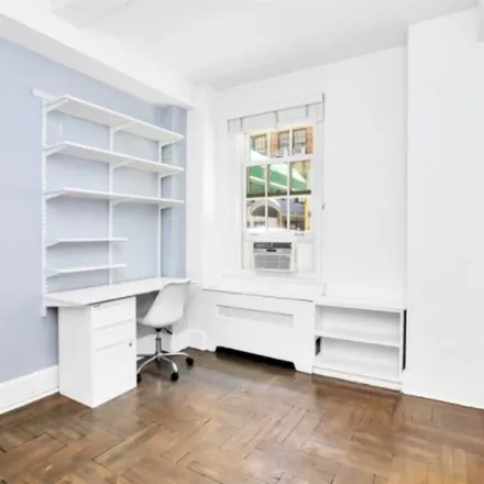 Image 3 - 111 EAST 75TH STREET in New York - Apartment for sale