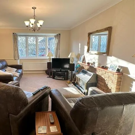 Image 4 - Fineshade Close, Barton Seagrave, NN15 6SL, United Kingdom - House for sale