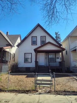 Buy this studio house on 3144 North 24th Place in Milwaukee, WI 53206