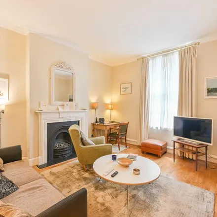 Rent this 1 bed apartment on 138 Cambridge Street in London, SW1V 4PE