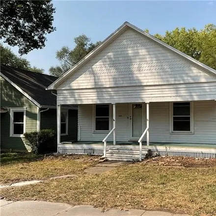Buy this 3 bed house on 828 North Main Street in Ottawa, KS 66067