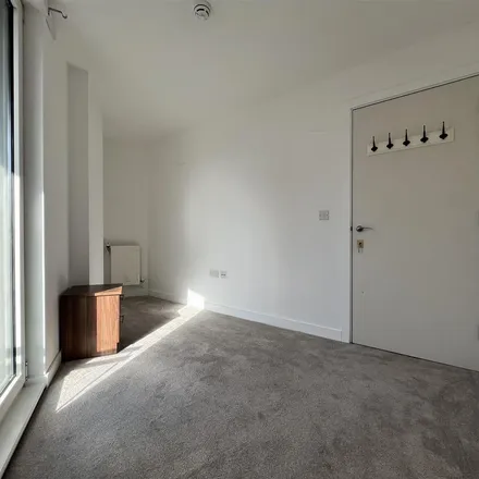 Rent this 3 bed apartment on Navigation Building in Station Approach, London