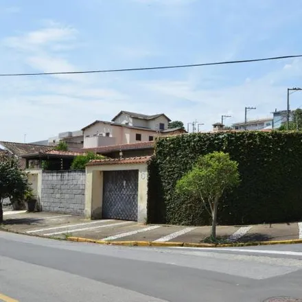 Buy this 3 bed house on Avenida Osvaldo de Assis Gonçalves in Jardim Europa, Bragança Paulista - SP