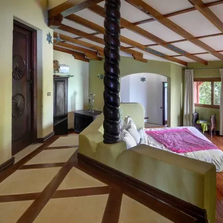 Rent this 4 bed house on Costa Rica