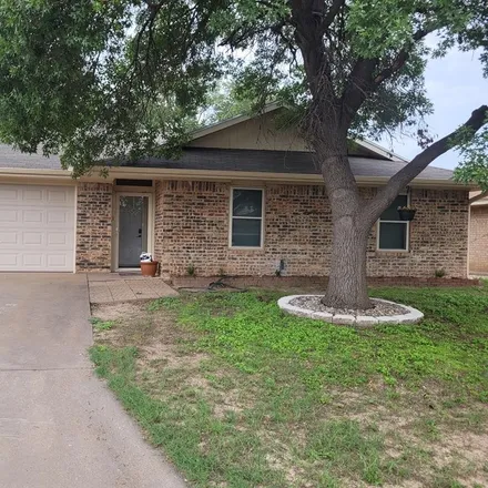 Buy this 3 bed house on 1626 Kansas Avenue in San Angelo, TX 76904