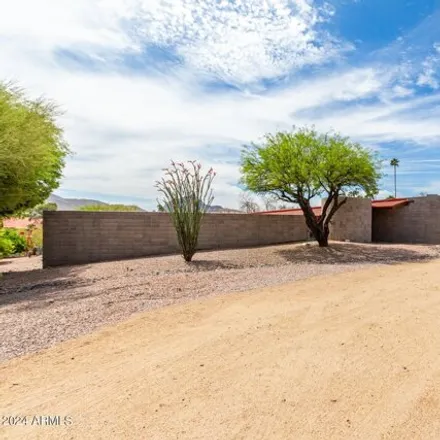 Image 2 - 10458 North Nicklaus Drive, Fountain Hills, AZ 85268, USA - House for sale