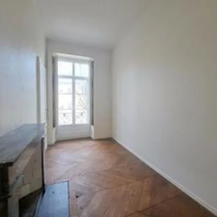 Image 4 - 17 Rue Voltaire, 44000 Nantes, France - Apartment for rent