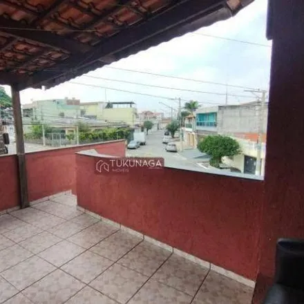 Rent this 3 bed house on Rua Princesa Izabel in Jardim Vila Galvão, Guarulhos - SP