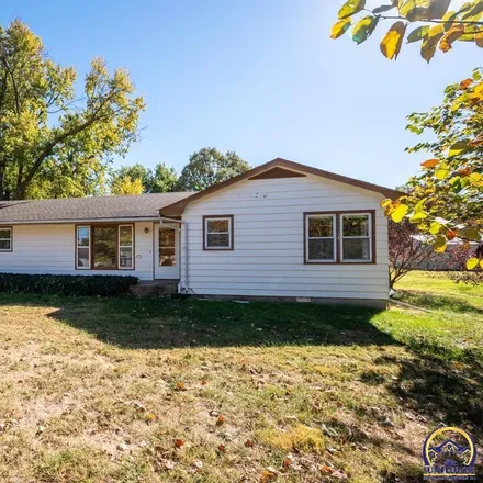 Buy this 2 bed house on 415 Lincoln Street in Osage City, KS 66523