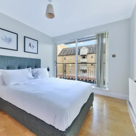 Image 4 - Providence Square, George Row, London, SE16 4WA, United Kingdom - Apartment for rent