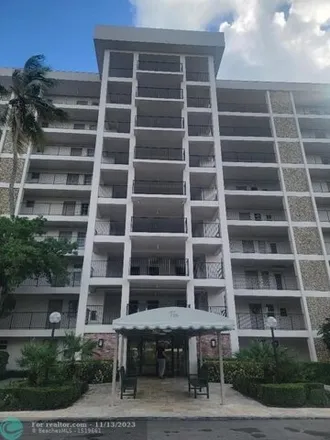 Buy this 1 bed condo on Palms Course in Estates Drive, Pompano Beach