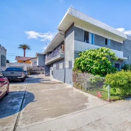 Buy this 11 bed house on 947 South Saint Andrews Place in Los Angeles, CA 90019