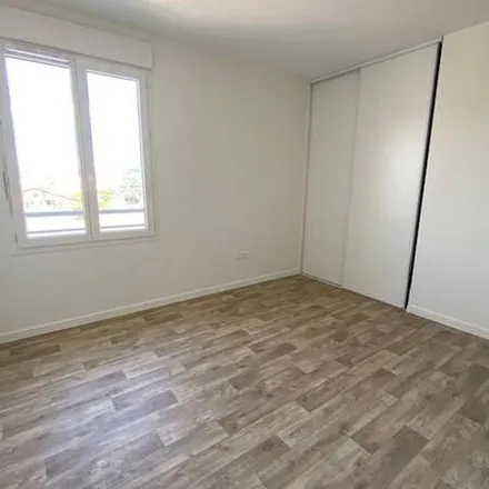 Rent this 3 bed apartment on 46 Boulevard Francois Mitterrand in 63500 Issoire, France