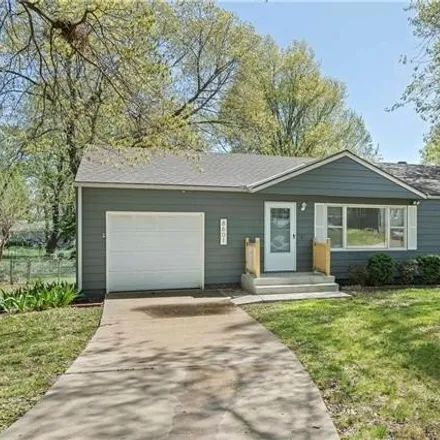 Image 1 - 8815 East 86th Street, Raytown, MO 64138, USA - House for sale