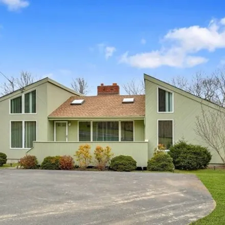Rent this 3 bed house on 58 Windmill Lane in Amagansett, East Hampton