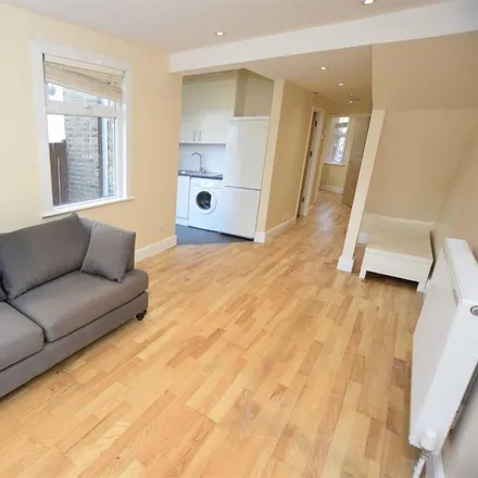 Rent this 1 bed apartment on Squires Lane in London, N3 2FA