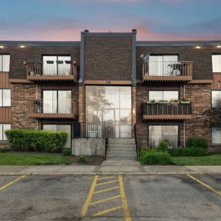 Buy this 1 bed condo on Mullingar Court in Schaumburg, IL 60193