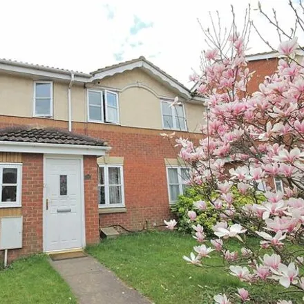 Buy this 3 bed townhouse on Bassie Close in Bedford, MK42 9LB