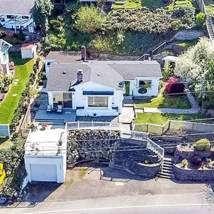 Image 1 - 8431 East Side Drive Northeast, Tacoma, WA 98422, USA - House for sale