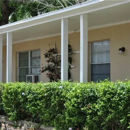 Rent this 2 bed apartment on Latt Maxcy Memorial Library in North Magnolia Avenue, Frostproof