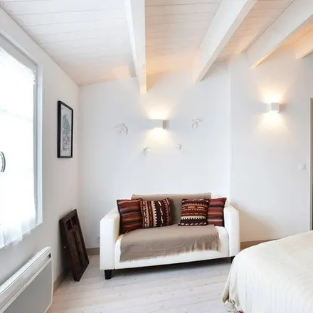 Rent this 2 bed house on 17880 Les Portes-en-Ré
