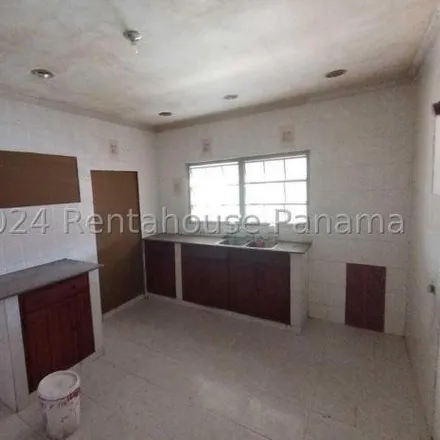 Rent this 2 bed house on Terpel in Calle 11, 9851