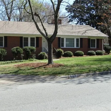 Image 1 - 501 Colonial Drive, Lee Acres, Burlington, NC 27215, USA - House for sale