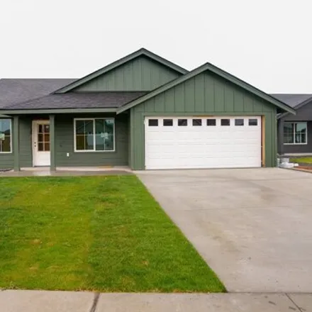Buy this 3 bed house on Parkside Place in Ephrata, WA 98823