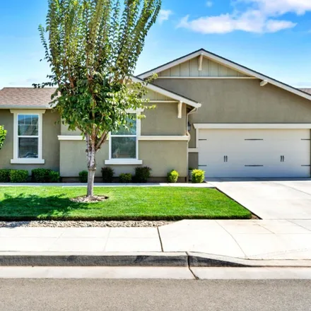 Buy this 4 bed house on 3648 North Clover Avenue in Fresno, CA 93727