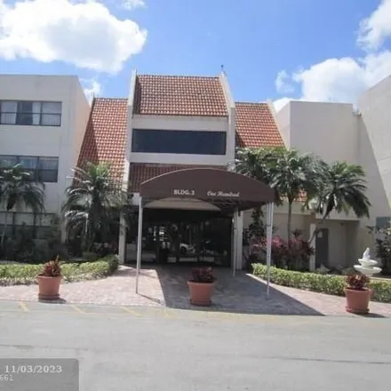 Image 1 - 100 Lakeview Drive, Weston, FL 33326, USA - Condo for rent