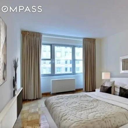 Image 3 - 77 West 55th Street, New York, NY 10019, USA - Condo for rent