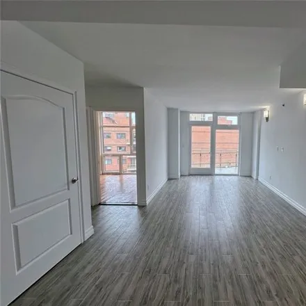 Image 5 - Austin Tower, Austin Street, New York, NY 11374, USA - Condo for sale