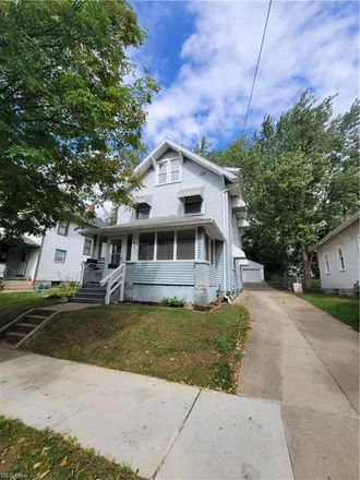 Buy this 3 bed house on 885 Oregon Avenue in Akron, OH 44314