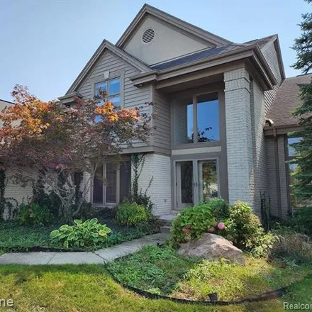 Image 1 - 5085 Village Commons Drive, West Bloomfield Township, MI 48322, USA - House for rent