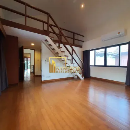 Rent this 1 bed apartment on Soi Sukhumvit 55 in Vadhana District, 10110