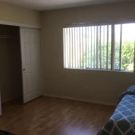Image 4 - 14314 Roscoe Boulevard, Los Angeles, CA 91402, USA - Room for rent