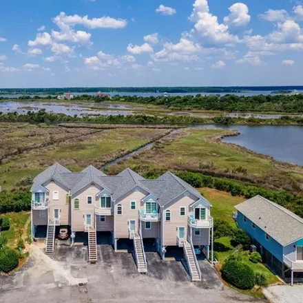 Image 3 - 198 Calinda Cay Court, North Topsail Beach, NC 28460, USA - Townhouse for sale