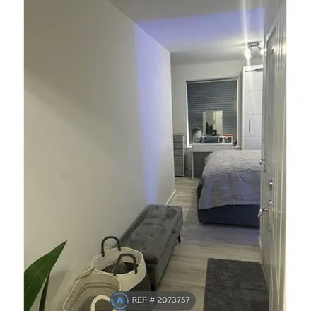 Image 4 - Rainham Road, London, RM13 7LJ, United Kingdom - Apartment for rent