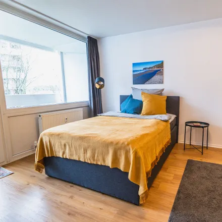 Image 2 - Mittlerer Hasenpfad 37, 60598 Frankfurt, Germany - Apartment for rent