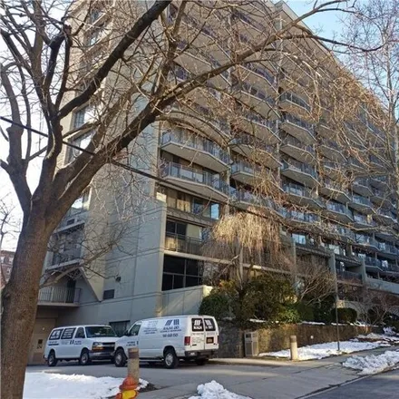 Image 2 - 15 Stewart Place, City of White Plains, NY 10603, USA - Condo for sale